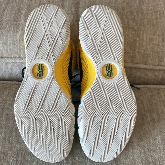 Nike Kyrie 1 Letterman 2015. Worn once in excellent condition - Picture 3 of 5